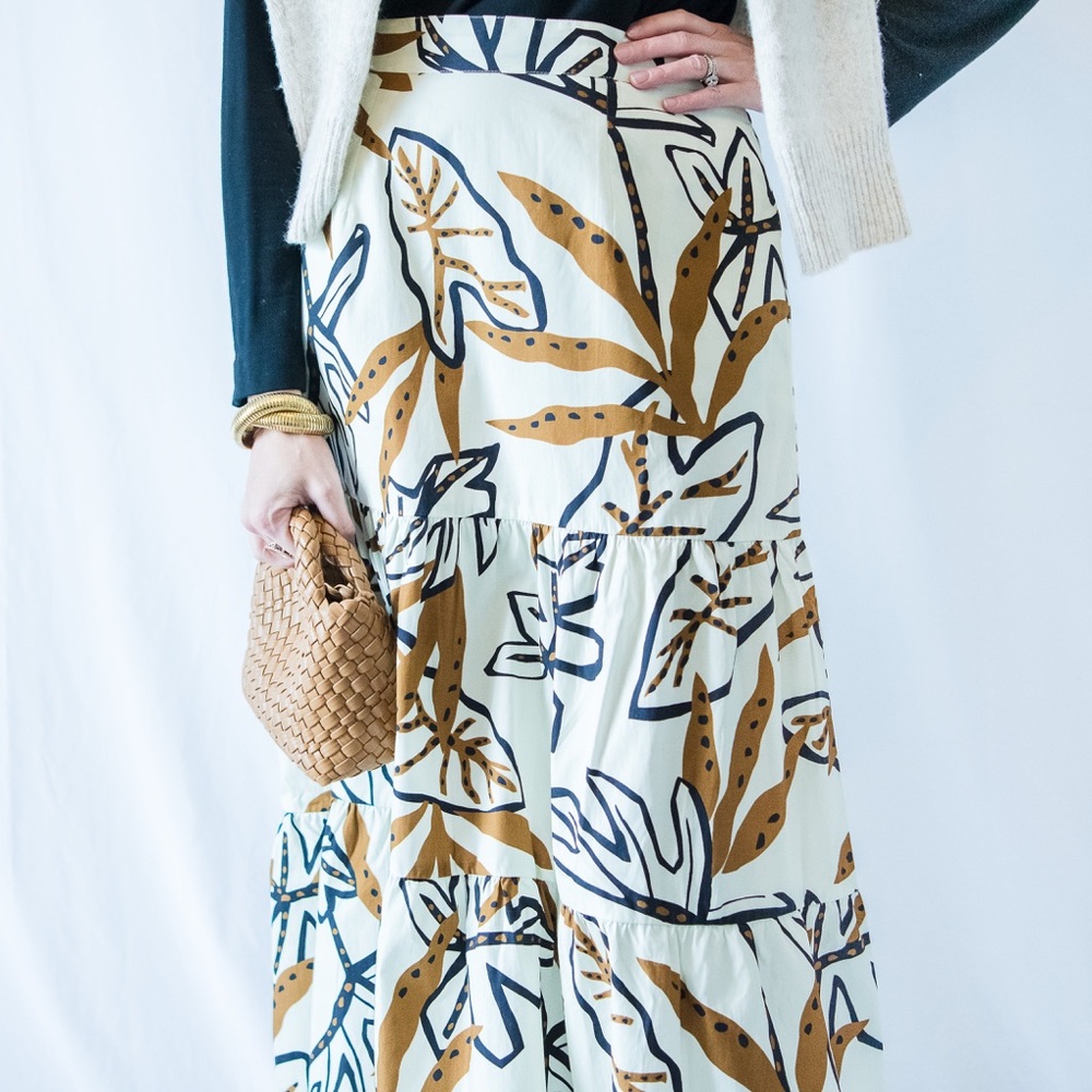 Chic Leaf Print Maxi Skirt - Picture 2 of 4